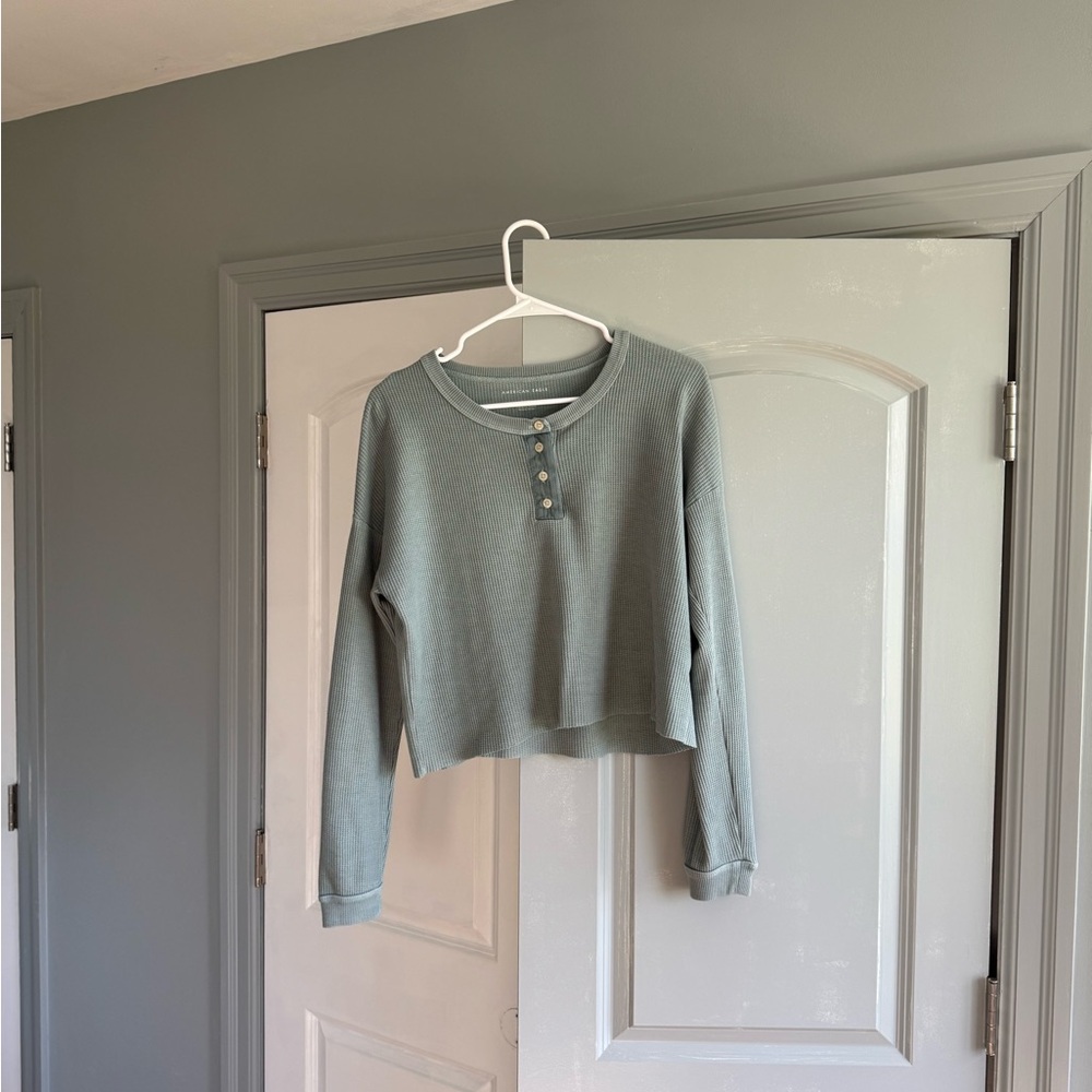 American Eagle Outfitters Cropped Sage Green/Blue Henley